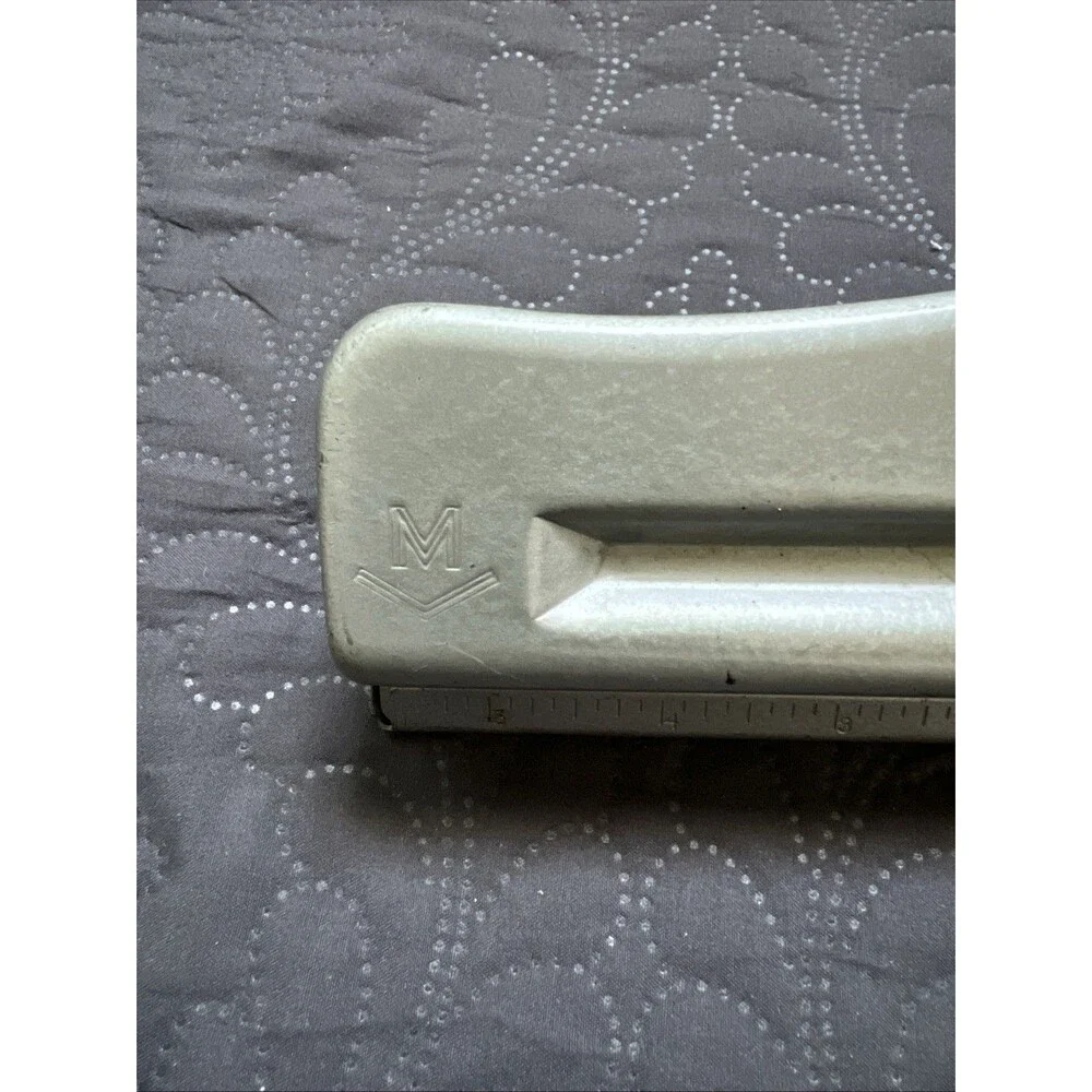Vintage 1950's Mutual Adjustable No.20 Metal 3 Hole Paper Punch Desktop USA Home